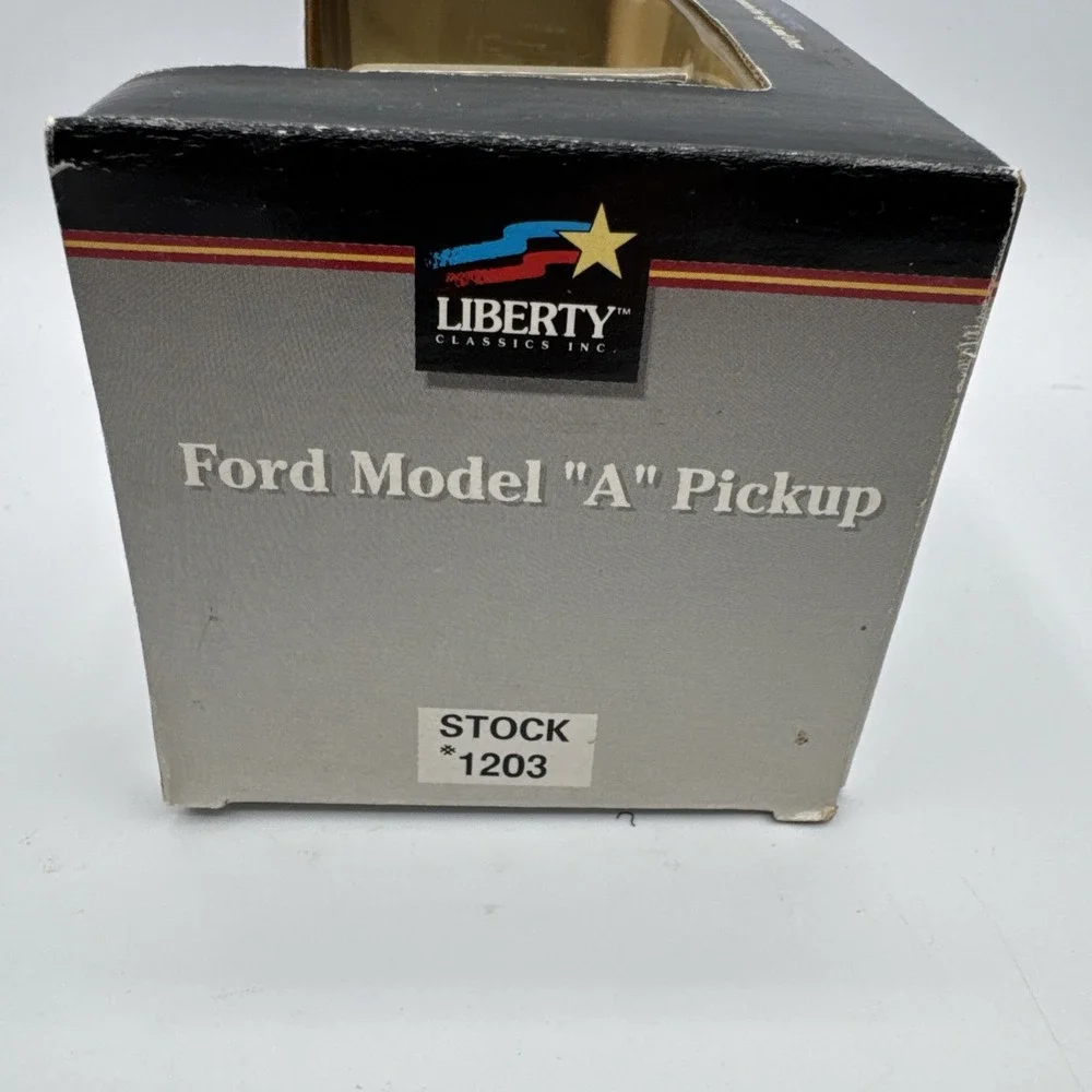 Liberty Classic Master Mechanic Ford Model A Pickup Coin Bank 1:25 #1203 New